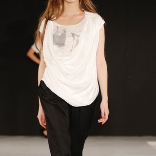 莫名女装诚邀您的加盟合作~~~~