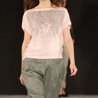 香港莫名时尚休闲品牌女装诚邀加盟合作