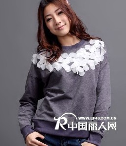 [欧秀芭莎]飘逸花瓣装饰薄款卫衣