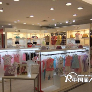 “望子成龙”童装赋予儿童们最真挚的关爱!