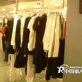 莫名女装诚邀您的加盟合作~~~~