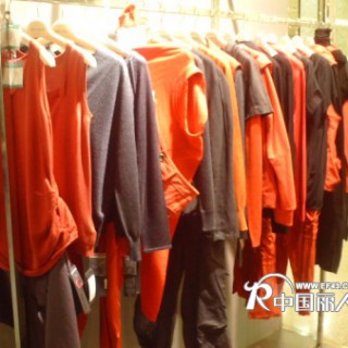 做魅力女人，选moing品牌女装