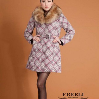 走在时尚前沿的百变女装，张显女性魅力