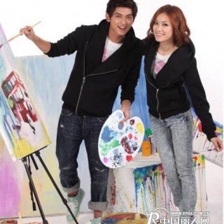 恋爱必备新潮男女服装情侣装卫衣外套拉链服装批发正规服装批发厂