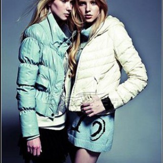 【蓝草轩】品牌折扣女装代理集合不同风