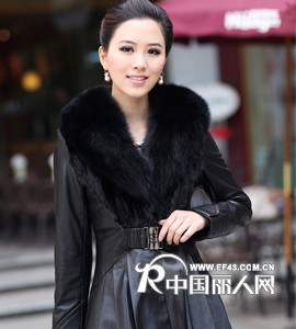 江南人家精致女装加盟紧跟时尚潮流