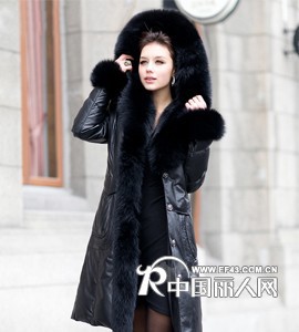 江南人家品牌折扣女装款式多样，搭配自由