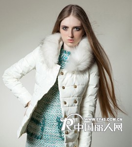 冬季潮流谁演绎 满城尽待江南人家日韩服装