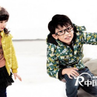 翘嘴蛇童装火热招商中