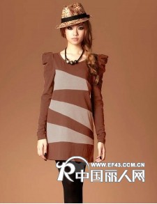 晓天服饰秋款拼色时尚女装长袖t恤批发