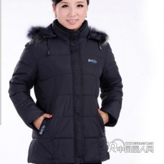 最便宜中老年服装批发 低价中老年棉衣外套批发加厚外套批发