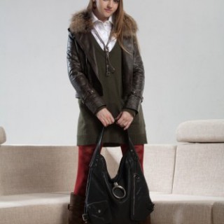 雅戈美黛演绎活跃在时尚都市里的新一代女性形象