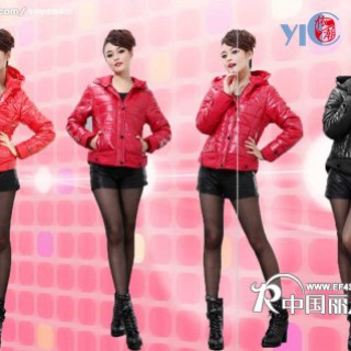 圣诞桃花装羽绒服批发不容错过的正品羽绒服批发