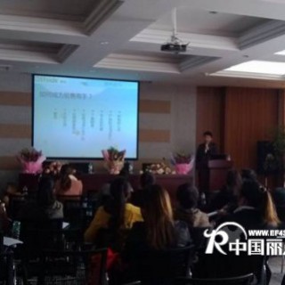 越位少年装   用专业而细致的服务好每一个客户