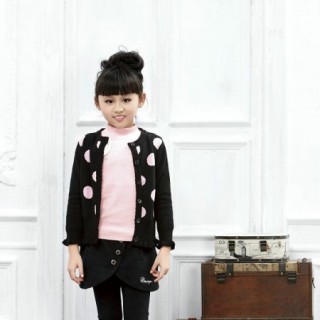 小虎憨尼童装 让这个冬天不再寒冷