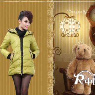 大量棉服批发厂家直销低价批发女式特批棉服棉衣批发