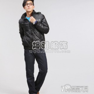 湖北武汉汉正街低价清仓库存男女毛衣打底衫批发冬装棉衣批发厂