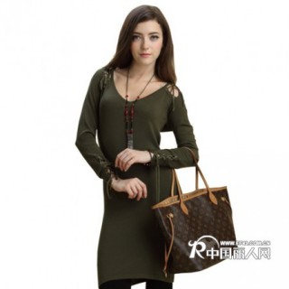 秋季女装新品简约修身包臀 中长款针织衫