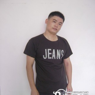 纯棉男式T恤批发大量清男T6.5元