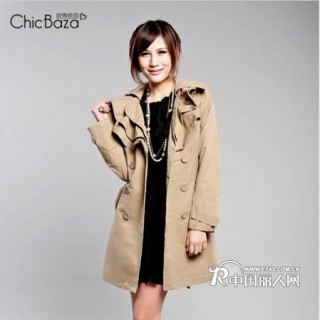 新款女式春秋双排扣长修身风衣-