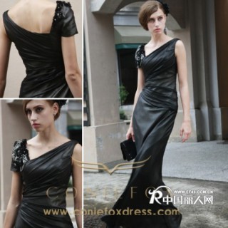 黑色晚礼服，黑色明星晚礼服，黑色舞台明星黑礼服