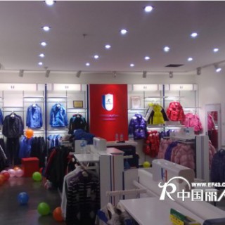 越位少年装    追求真我、真时尚