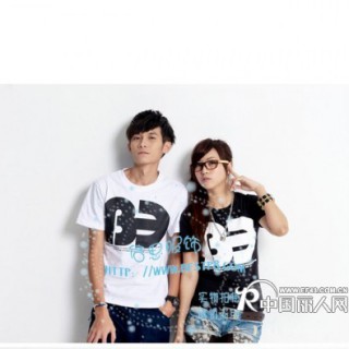 2019畅销的卡通情侣装韩版男女式纯棉T恤批发
