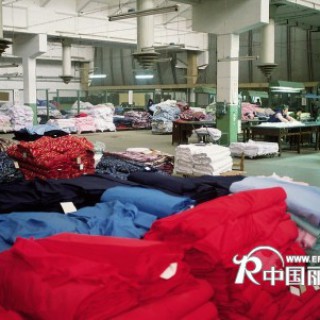 现有少量小毛衣、T恤清仓 3元起批发