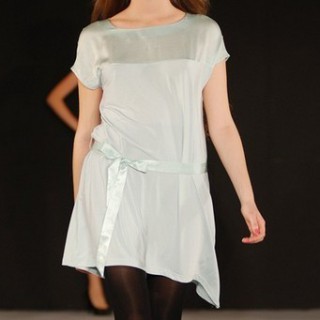 知性美女新选择！-----“香港莫名”时尚品牌女装