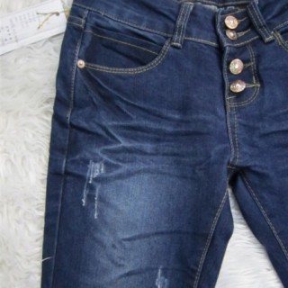 广东2万条库存女装牛仔裤清仓处理