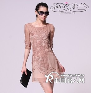 阿衣米兰女装打造优雅成熟女性，展现女性魅力