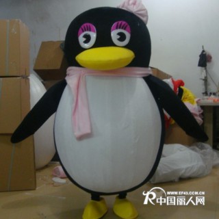 行走人偶表演卡通服装。，卡通服饰，舞台演出服装企鹅