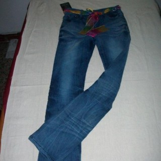 便宜批发杂款女式牛仔裤