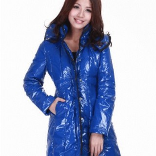 羽绒服专家vionedo为一做到 时尚美丽大方