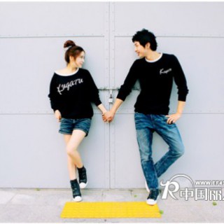 秋季个性情侣装批发厂家直销长袖情侣装批发北京情侣装批发市场网