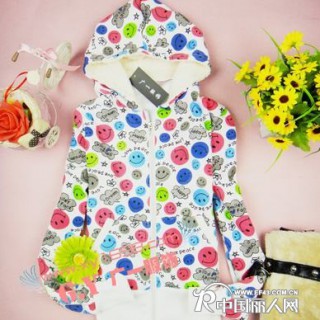 供应时尚女装外套批发新款秋冬装外套批发 女装棉衣外套批发