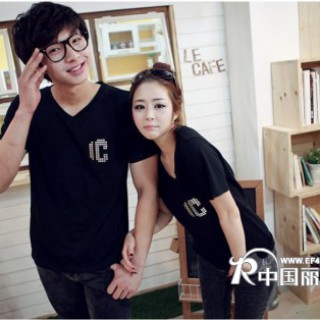 秋季个性的情侣装批发网厂家情侣装批发市场时尚情侣装批发货源