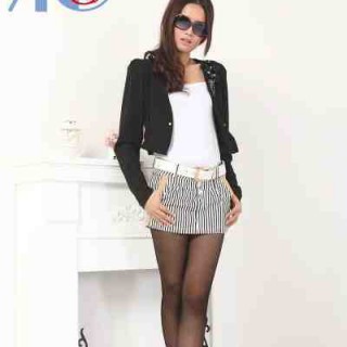 出街吸引眼球的2012新款打底衫批发 个性打底衫批发 韩版打