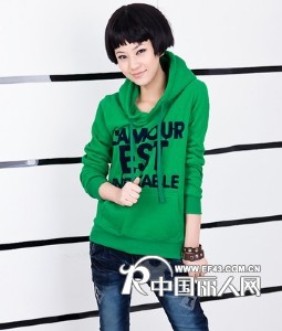 广州秋冬季男女服装批发？厂家直销服装批发厂家 9元T恤批发