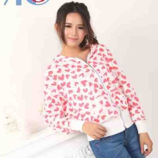 广东秋装女装批发网 东莞女装卫衣批发 中山个性卫衣批发