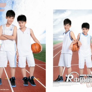 少年的阳光生活从越位少年装开始