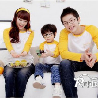 安康哪里有最好销最热的情侣装批发？最有特色新款亲子装批发网