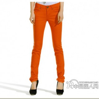 山东即墨羽绒服批发浙江杭州冬装外套批发河南新乡时尚外套批发