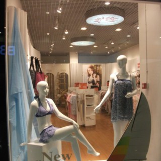 新感觉内衣----时尚女性消费的理想场所