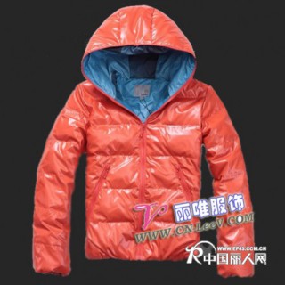 特价女装棉衣便宜批发厂家杂款棉衣毛衣批发6元起