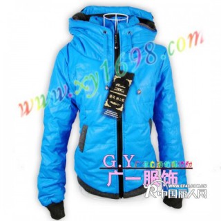 上海冬季运动女装棉服批发上海冬季新款时尚女装棉服批发厂家