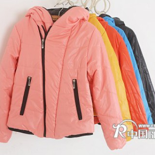 广州冬季最新款女装斜拉棉服批发