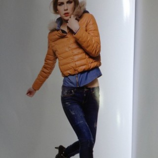 抓住时尚潮流是王道！【H-X韩轩】品牌折扣女装