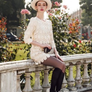 秋季通勤必备 新款连衣裙更展优雅姿态