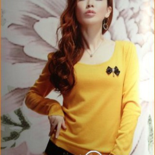 品牌女装折扣批发艾维依服饰低价供应